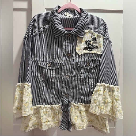 POL Denim and Cream Striped Jean Jacket EUC - Picture 1 of 3